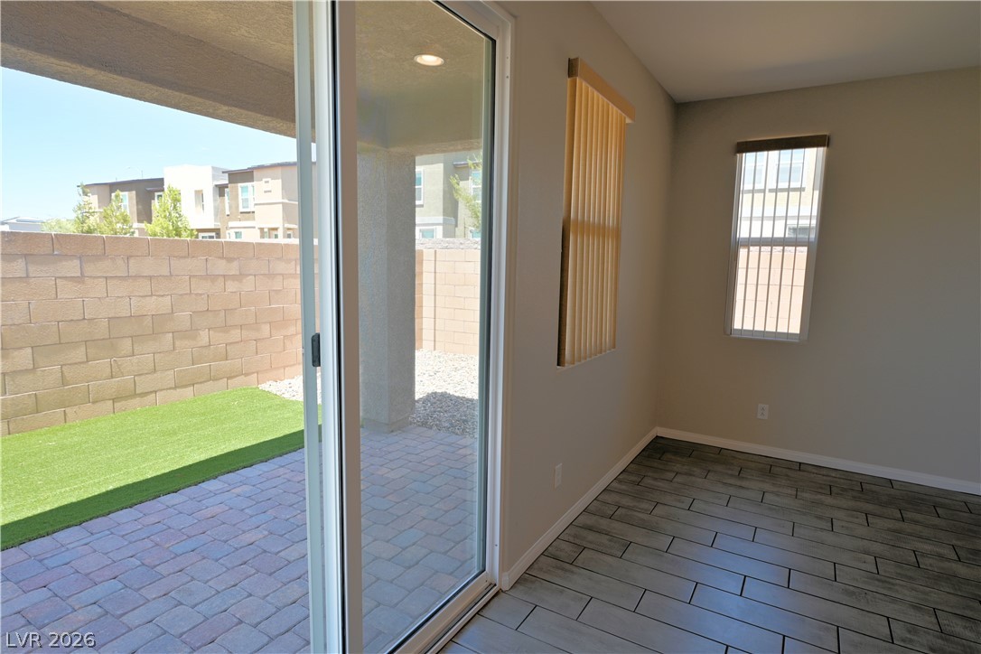 10205 Starlit Canyon Court Property Photo 9