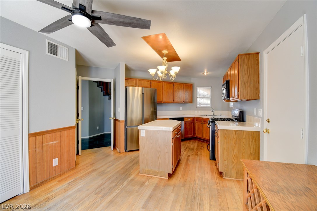 6401 Morley Avenue Property Photo 4