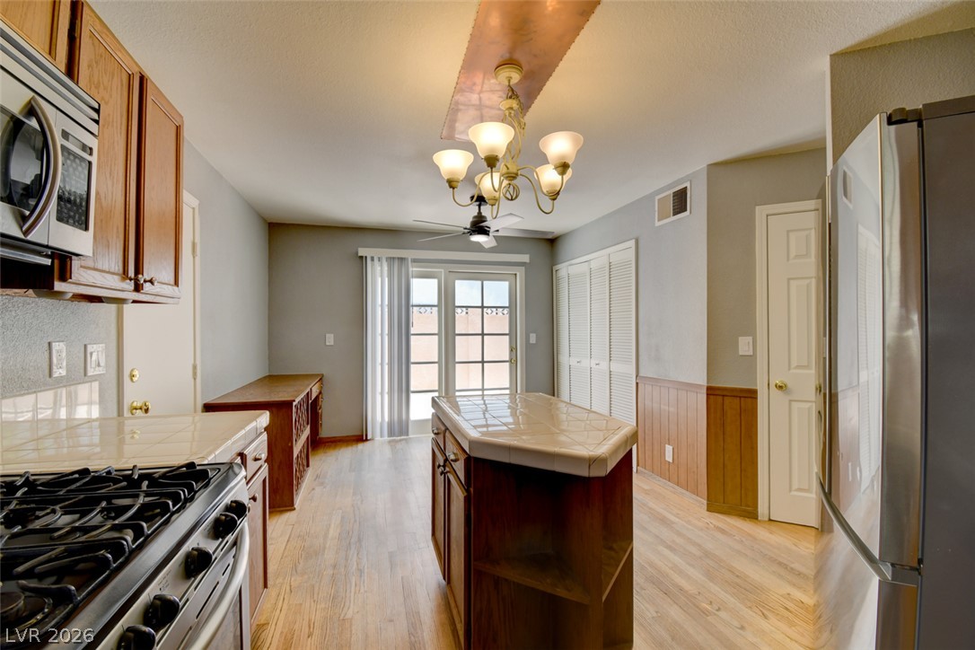 6401 Morley Avenue Property Photo 6