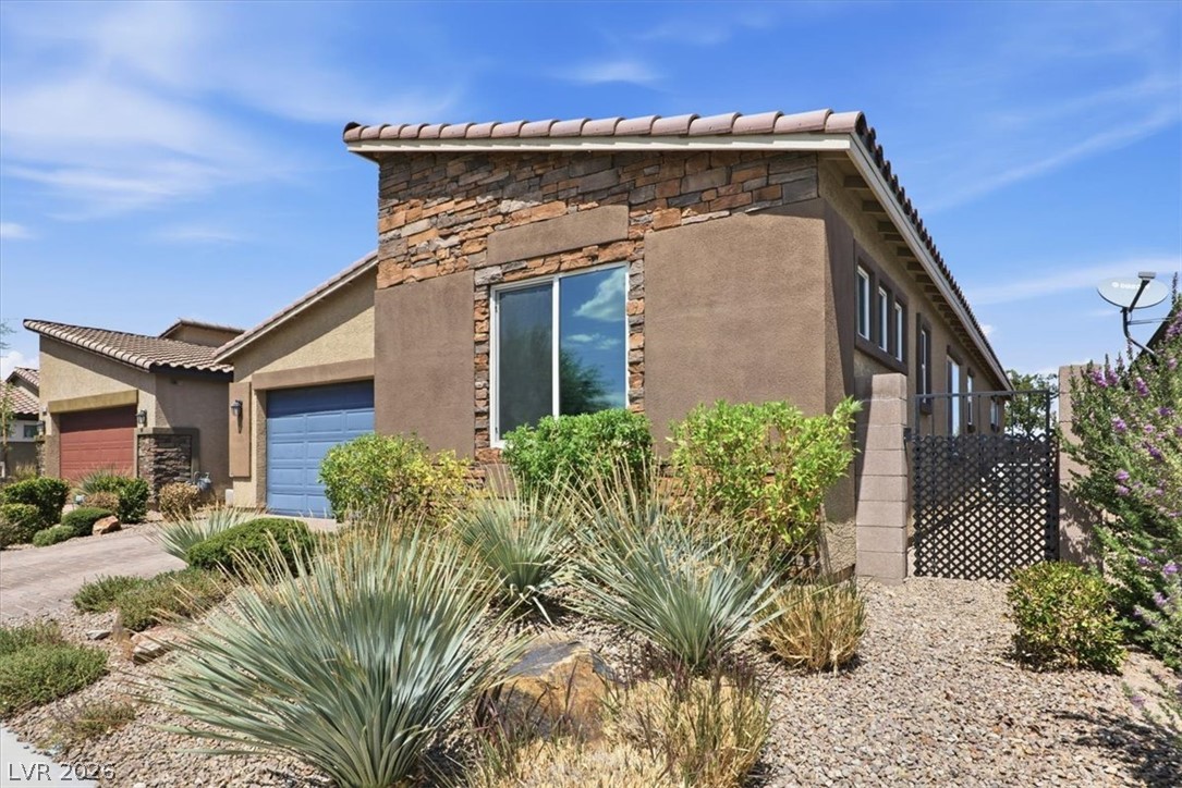 2128 Del Aqua Avenue Property Photo 3