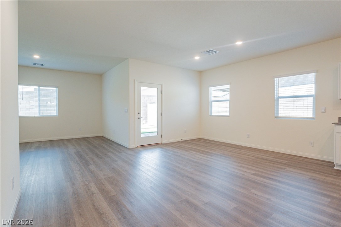 1691 Douglas Creek Street Property Photo 5