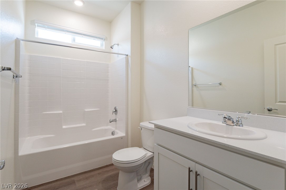 1691 Douglas Creek Street Property Photo 17