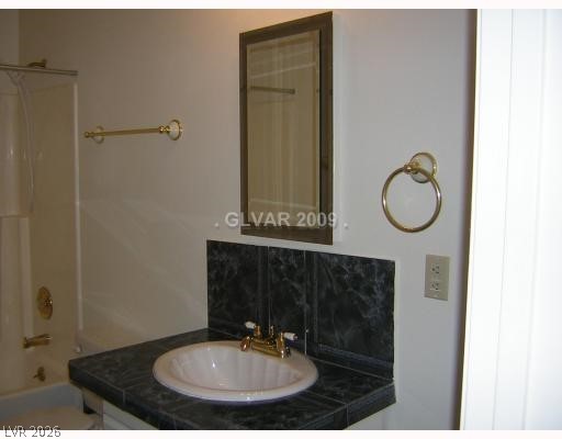 211 Zinc Street A Property Photo 5