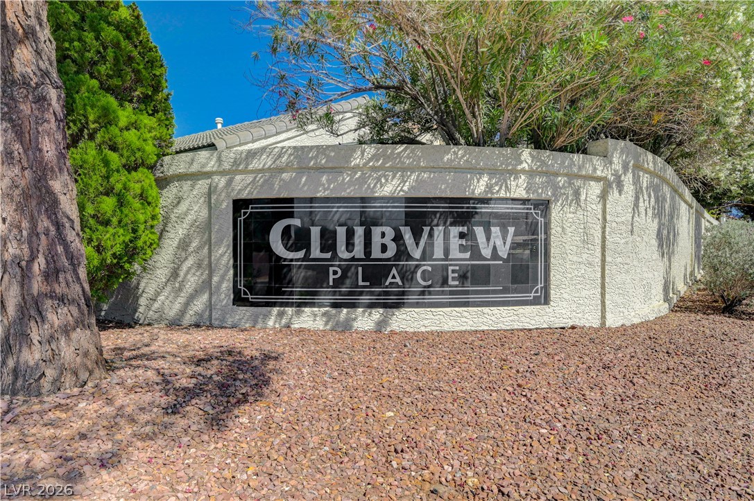 2064 Waverly Circle Property Photo 1