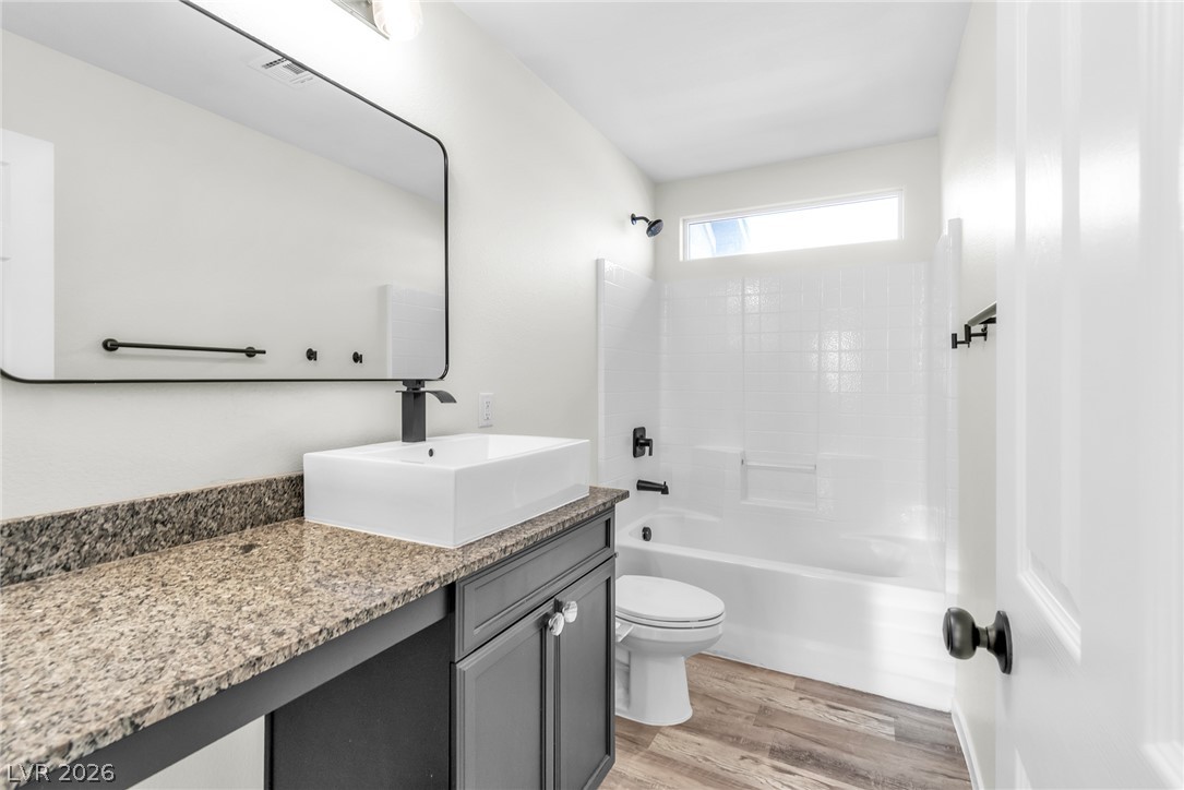 124 Country River Avenue Property Photo 26
