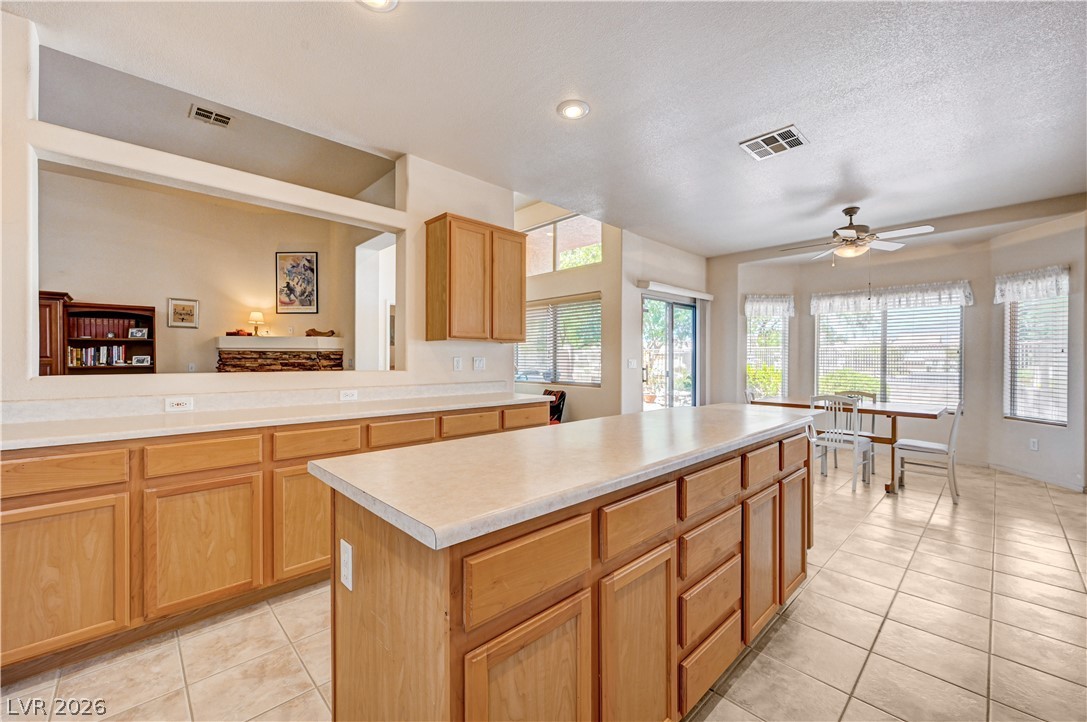 8316 Dawn Breeze Avenue Property Photo 18