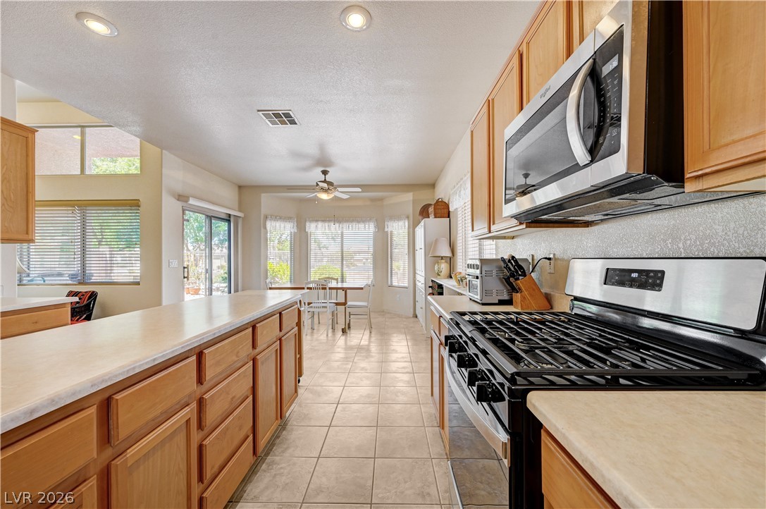 8316 Dawn Breeze Avenue Property Photo 20