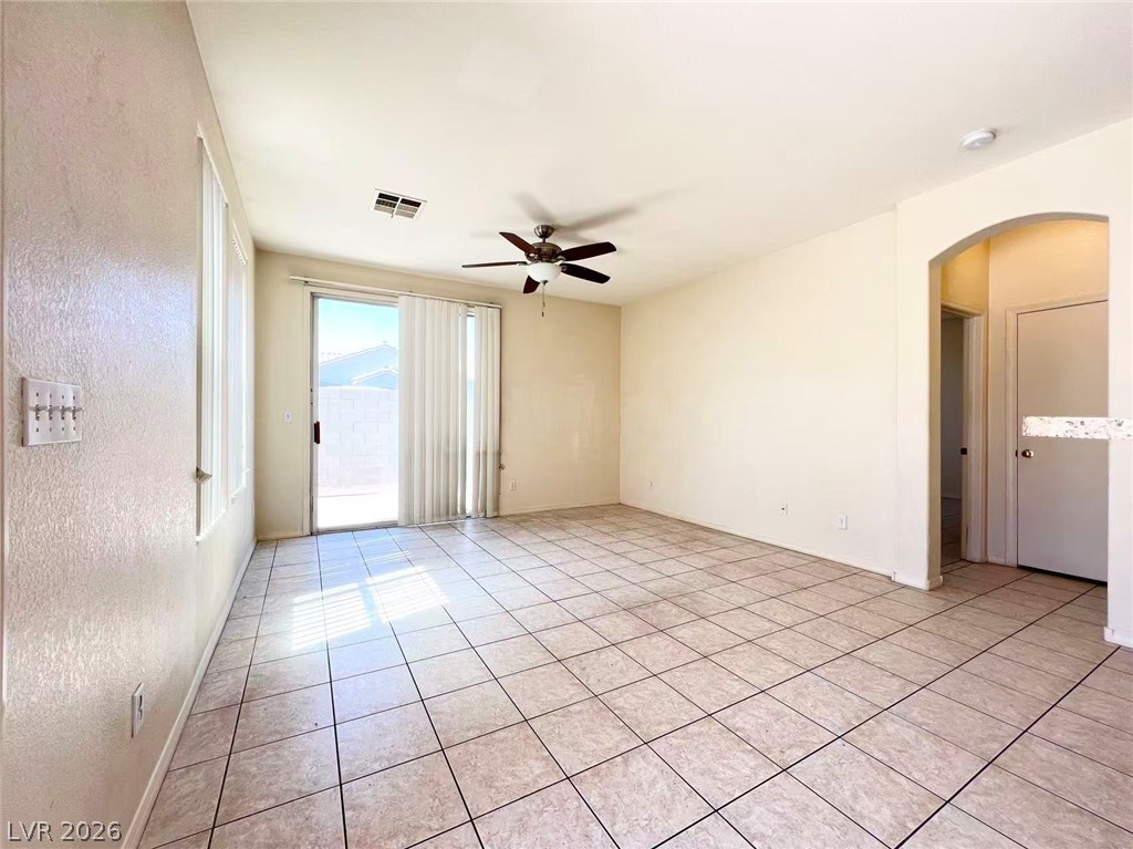 4929 Droubay Drive Property Photo 4