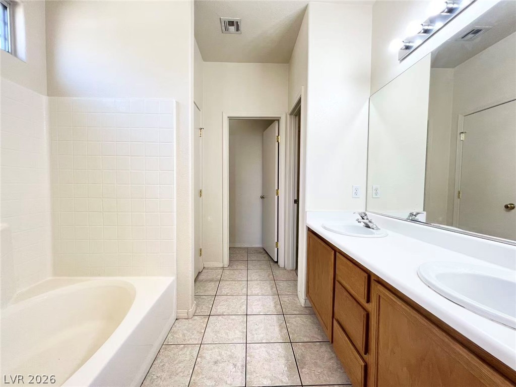 4929 Droubay Drive Property Photo 14