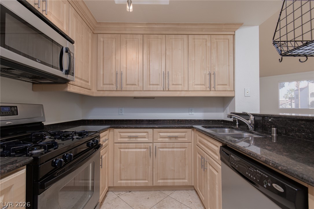 210 East Flamingo Road 117 Property Photo 10
