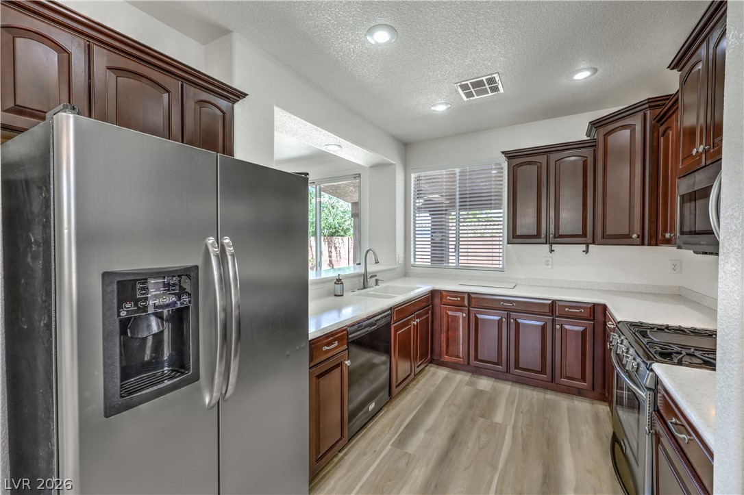 168 Ridge Crossing Avenue Property Photo 10
