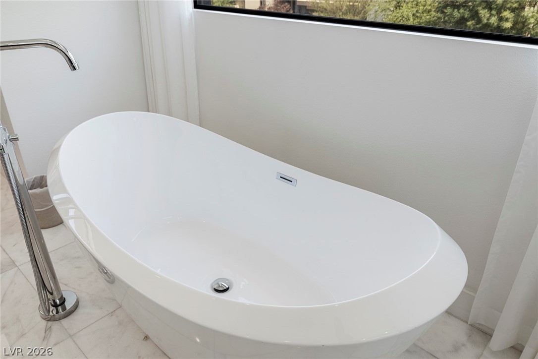 47 Pristine Glen Street Property Photo 33