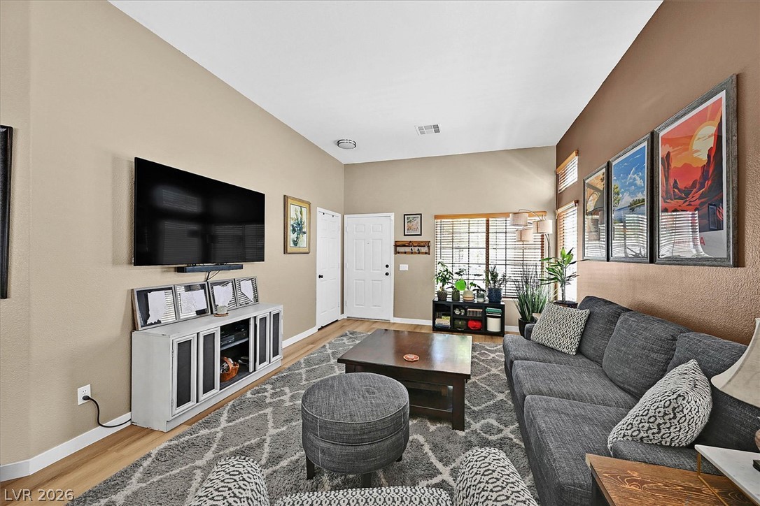 7021 Feather Pine Street Property Photo 4