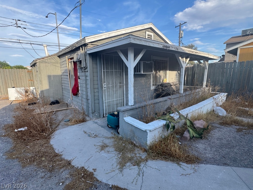 1828 Harvard Street Property Photo 13