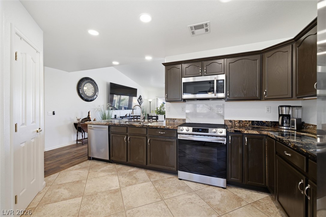 5100 Graystone Drive Property Photo 18