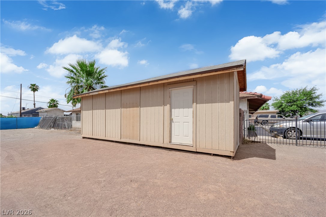 2401 Ellis Street Property Photo 11