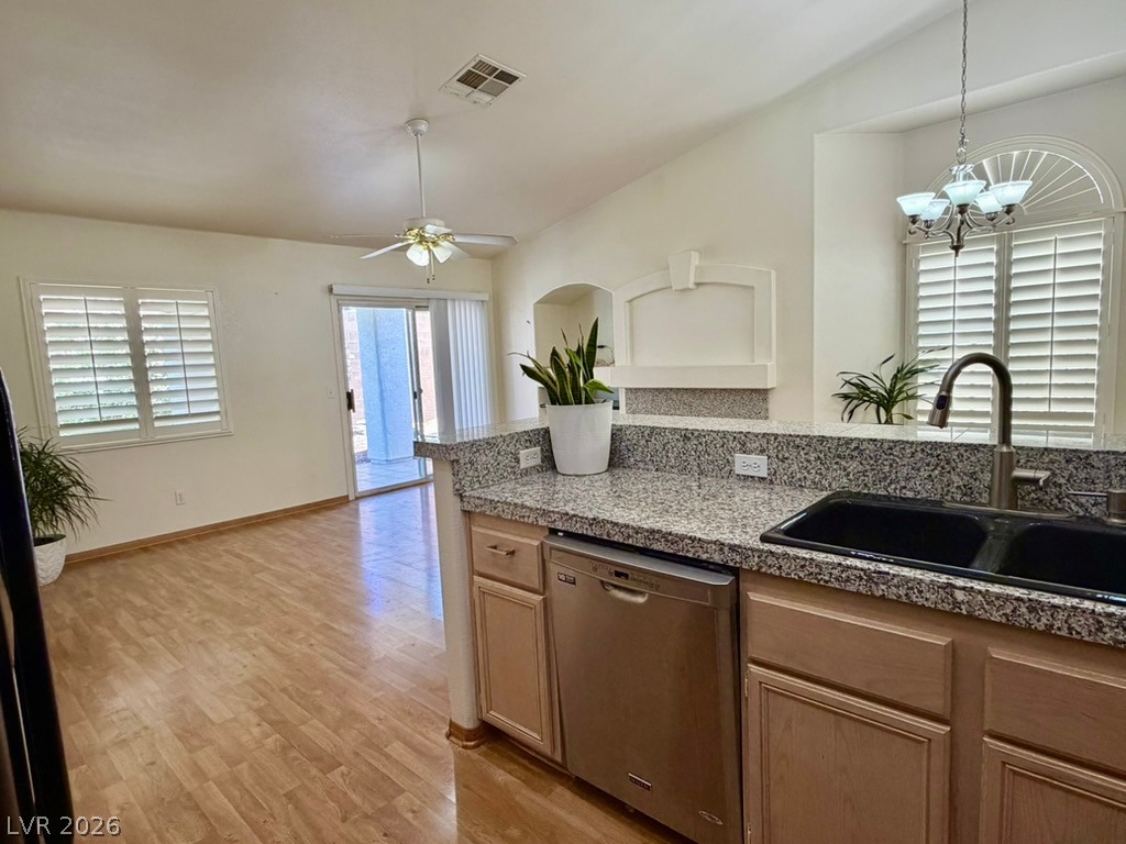 1809 Lyell Canyon Lane Property Photo 10