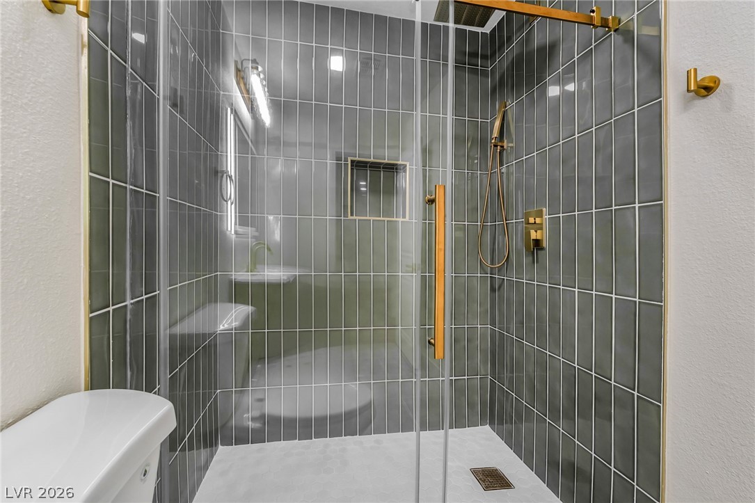 1405 Vegas Valley Drive 51 Property Photo 18