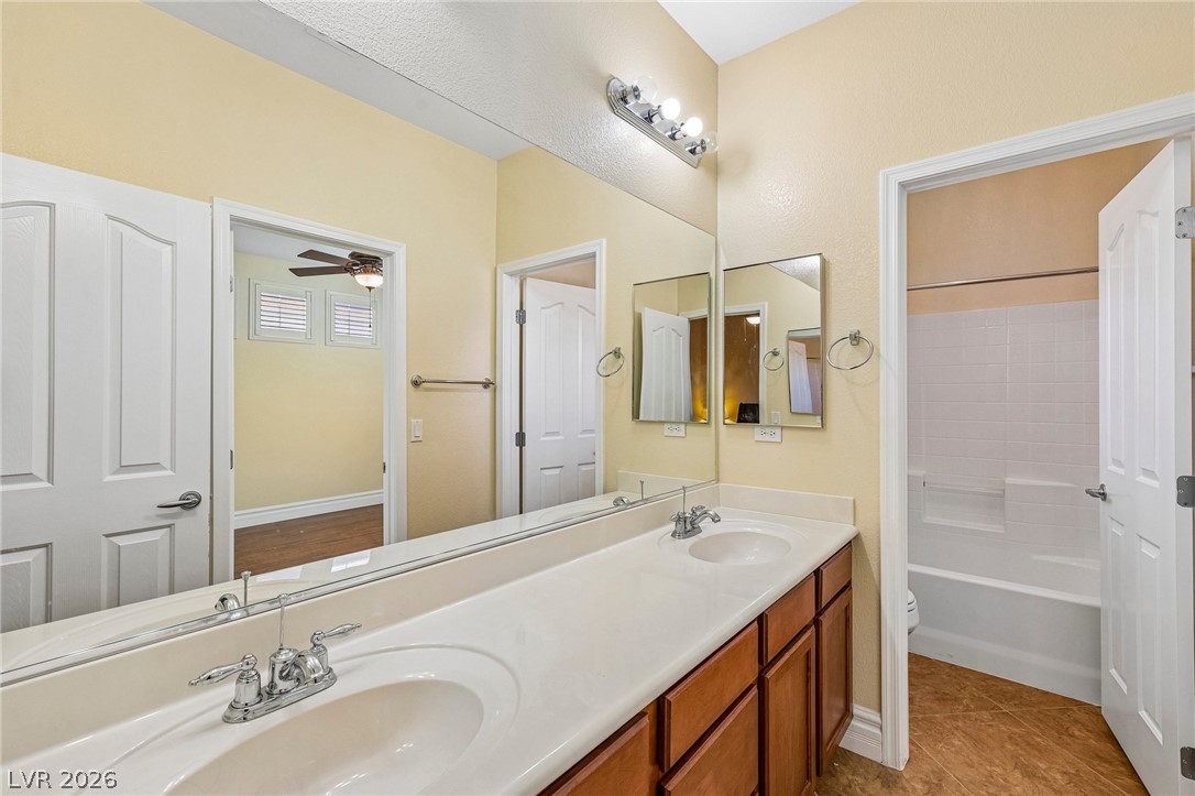 1068 Oak Fair Street Property Photo 37