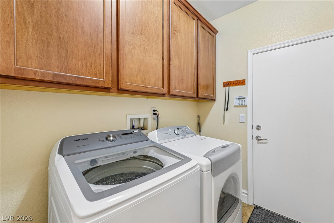 1068 Oak Fair Street Property Photo 39