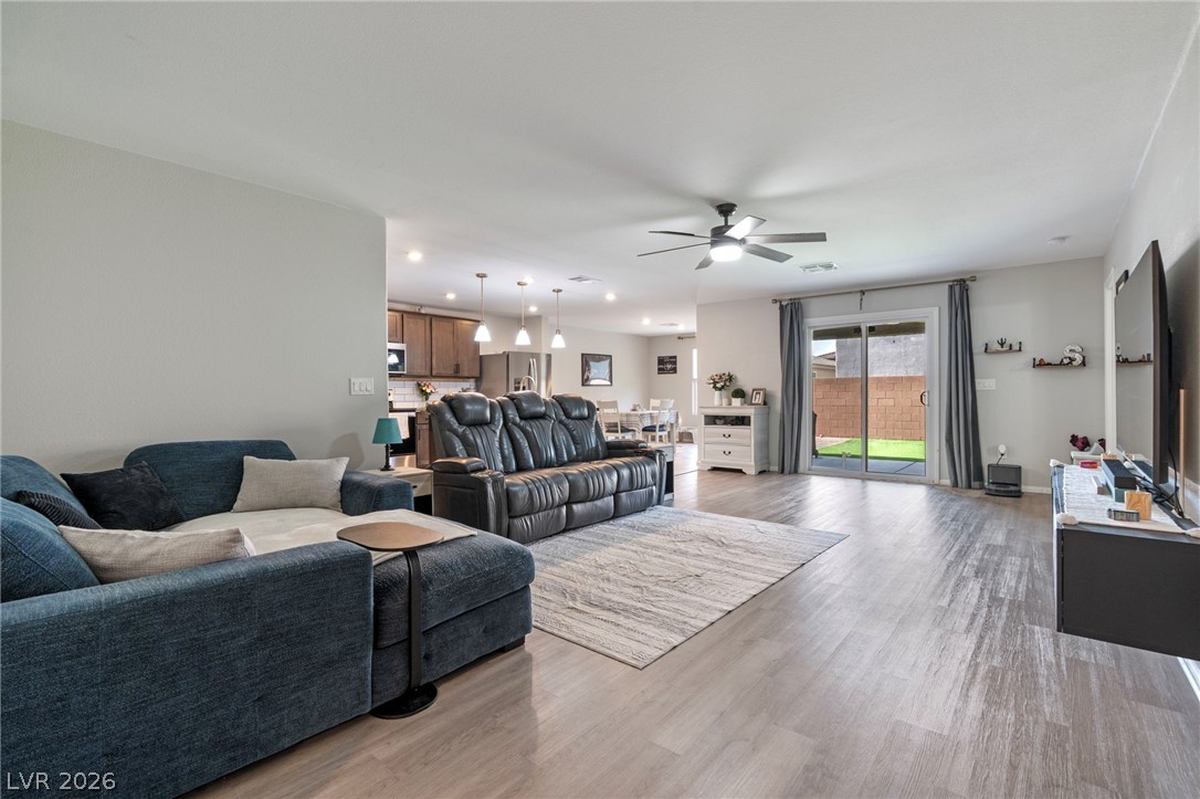 435 Triple Falls Street Property Photo 11