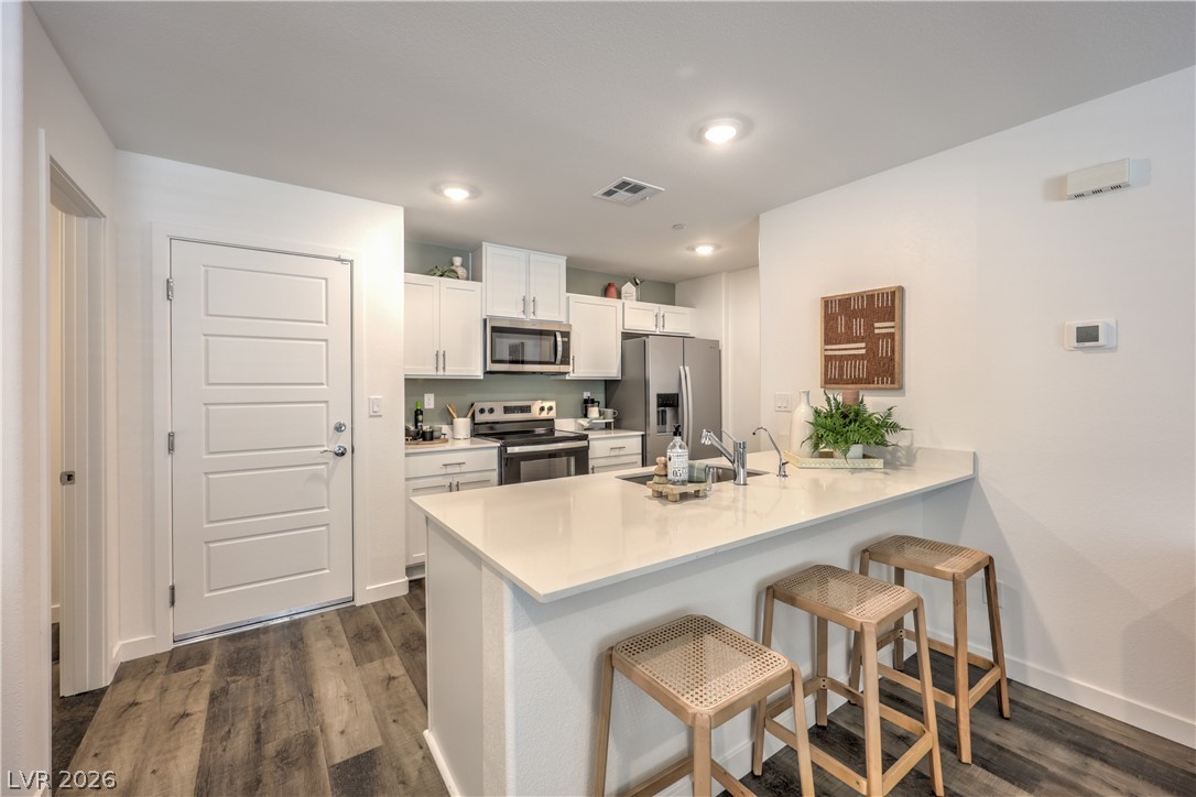 990 Desert Spruce Street Property Photo 10