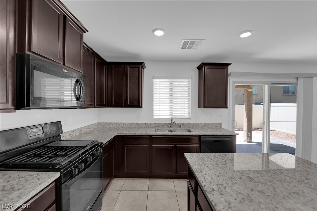 6421 Broadcloth Court Property Photo 3
