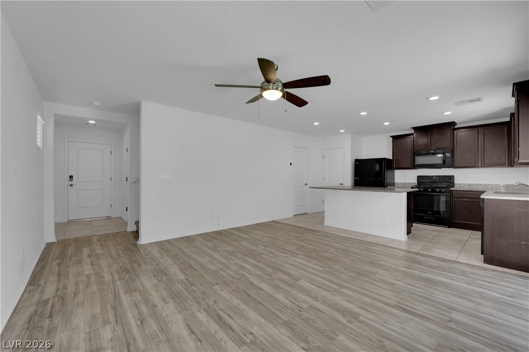 6421 Broadcloth Court Property Photo 27