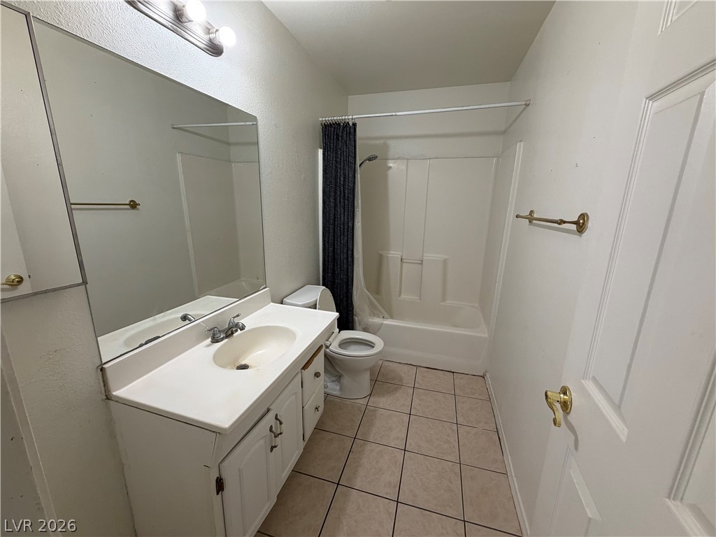 425 East Merlayne Drive 1 Property Photo 6