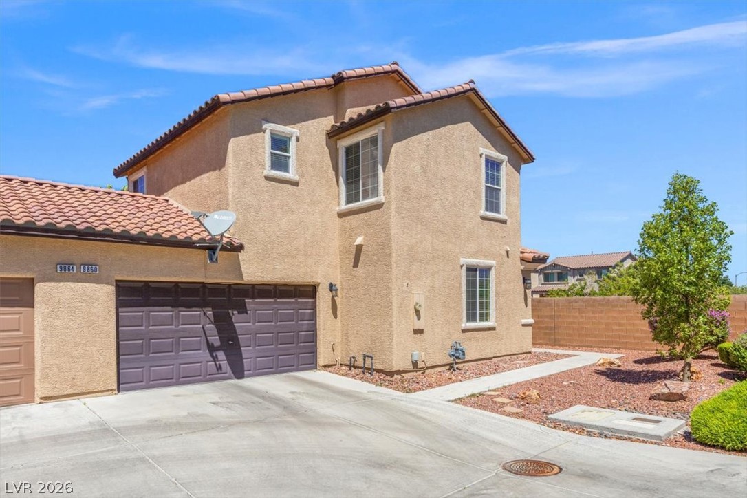 9860 Twilight Walk Avenue Property Photo 7