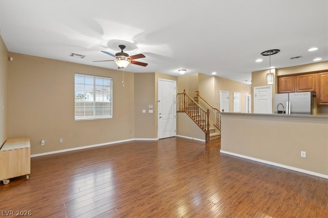 9860 Twilight Walk Avenue Property Photo 11