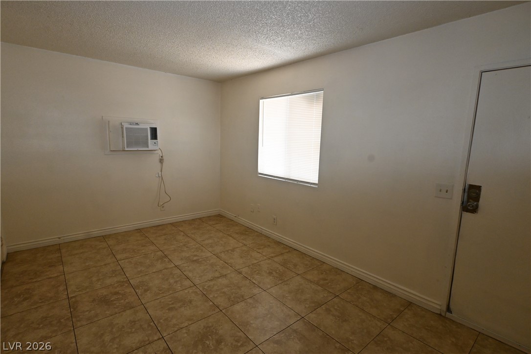 303 Eastminister Court 2 Property Photo 3