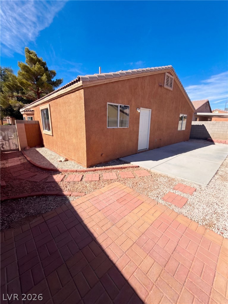5222 Jewel Canyon Drive Property Photo 5