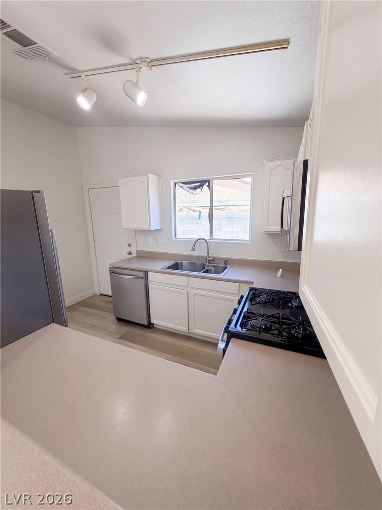 5222 Jewel Canyon Drive Property Photo 8