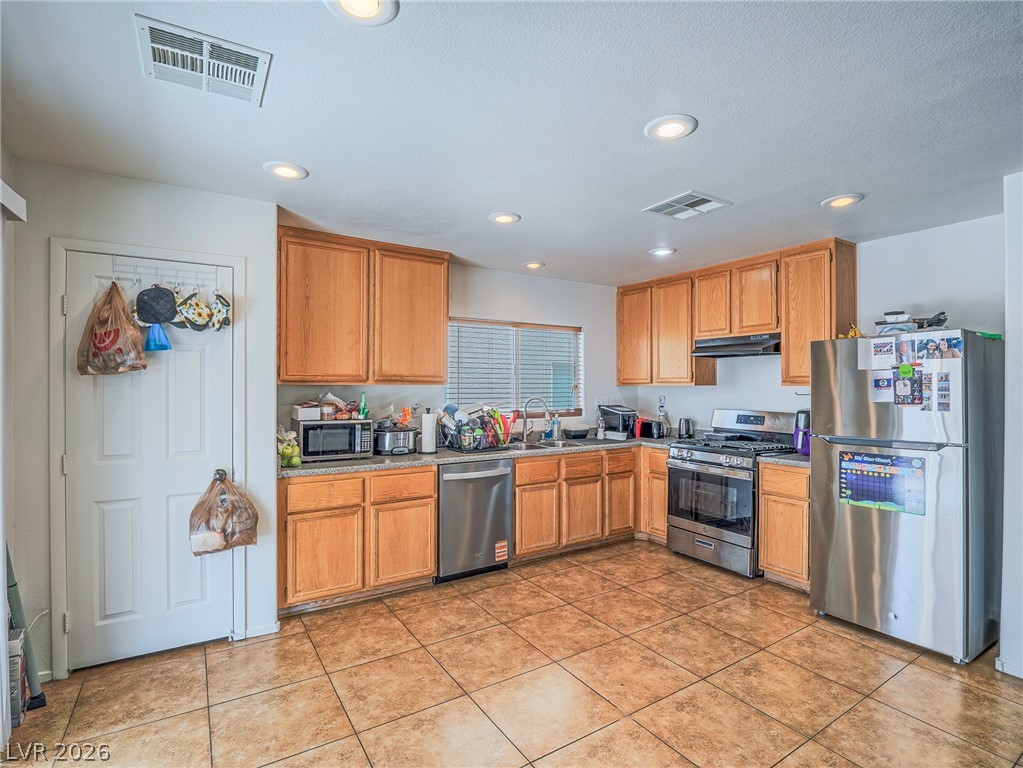 6581 Sunset Pines Street Property Photo 2