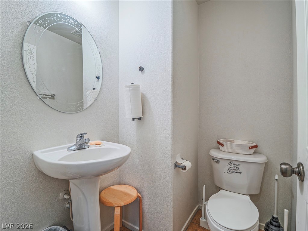 6581 Sunset Pines Street Property Photo 4