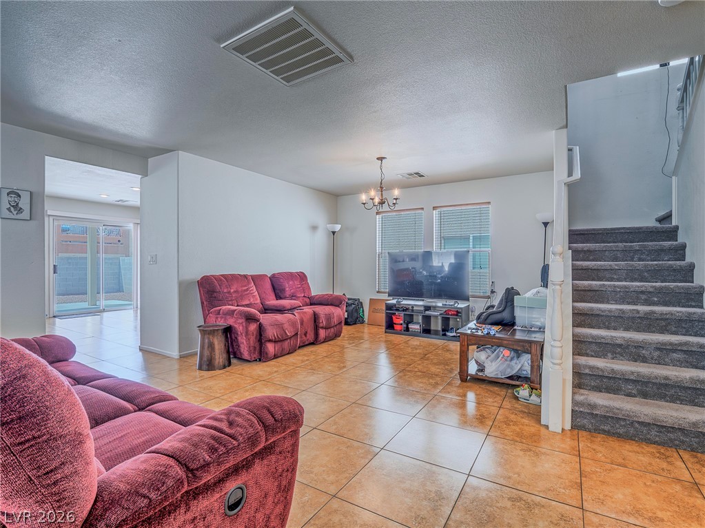 6581 Sunset Pines Street Property Photo 13