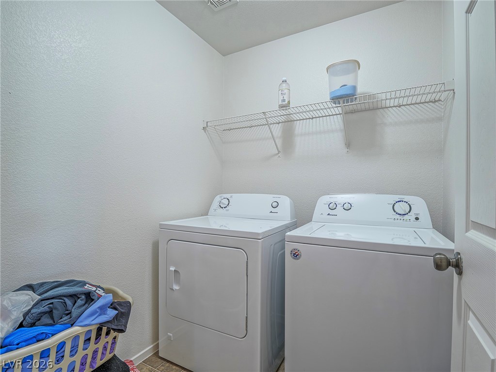 6581 Sunset Pines Street Property Photo 21