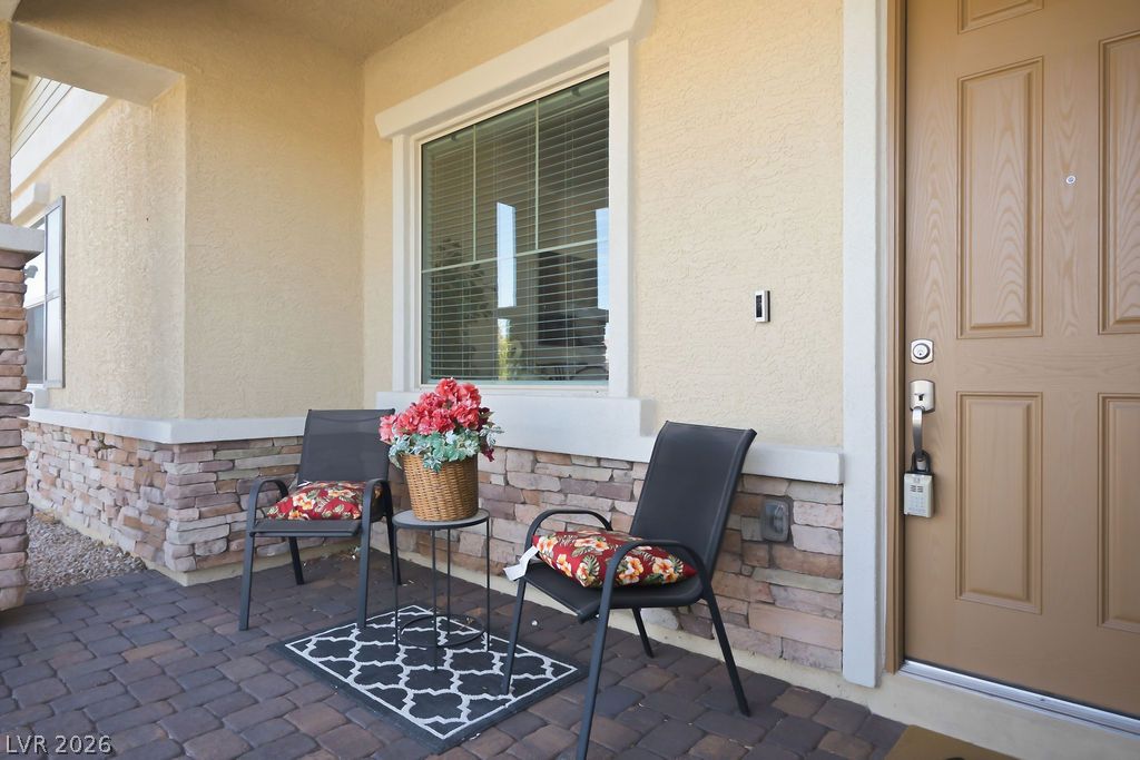 794 Charming Holly Street Property Photo 14