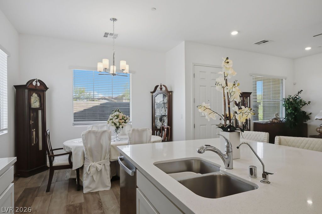 794 Charming Holly Street Property Photo 22
