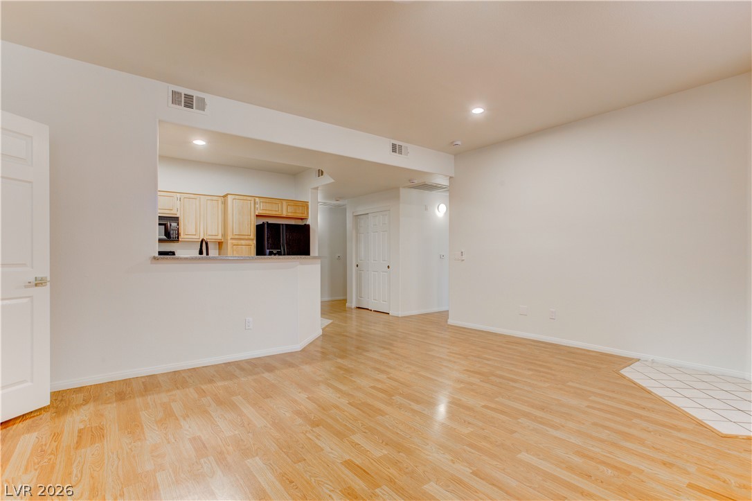 5855 Valley Drive 1077 Property Photo 8