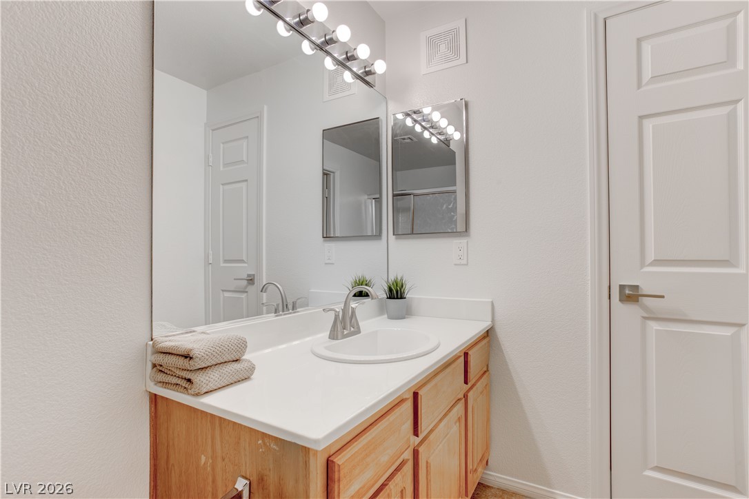 5855 Valley Drive 1077 Property Photo 17