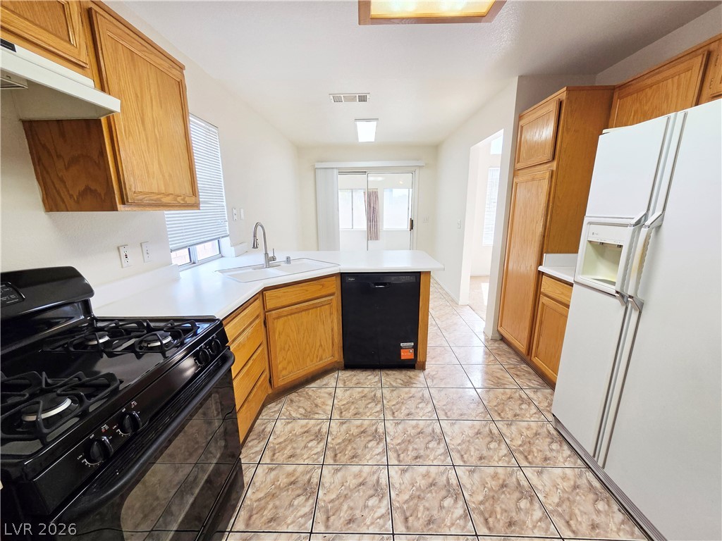 1724 Leaning Pine Way Property Photo 16