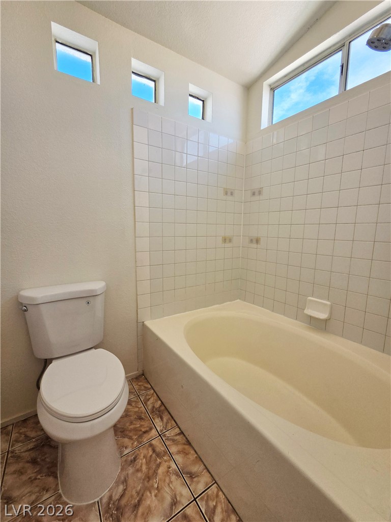 1724 Leaning Pine Way Property Photo 34