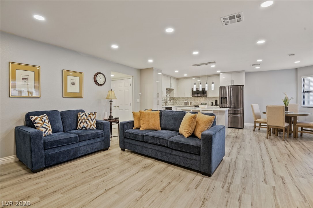 2720 Beaver Creek Court 202 Property Photo 8