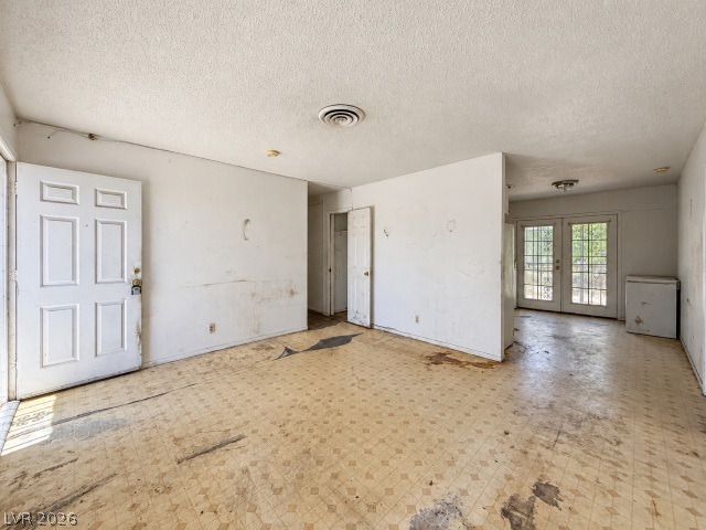 524 Recco Avenue Property Photo 6
