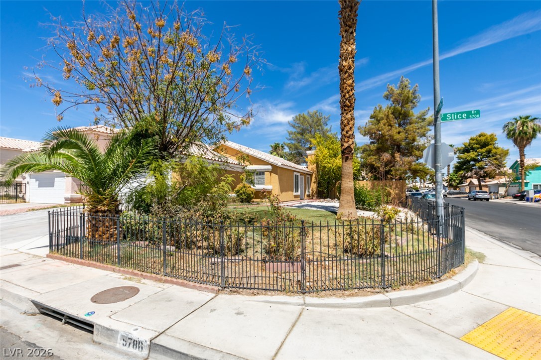 5786 Slice Drive Property Photo 3