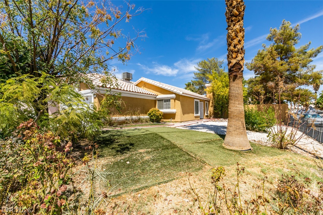5786 Slice Drive Property Photo 4