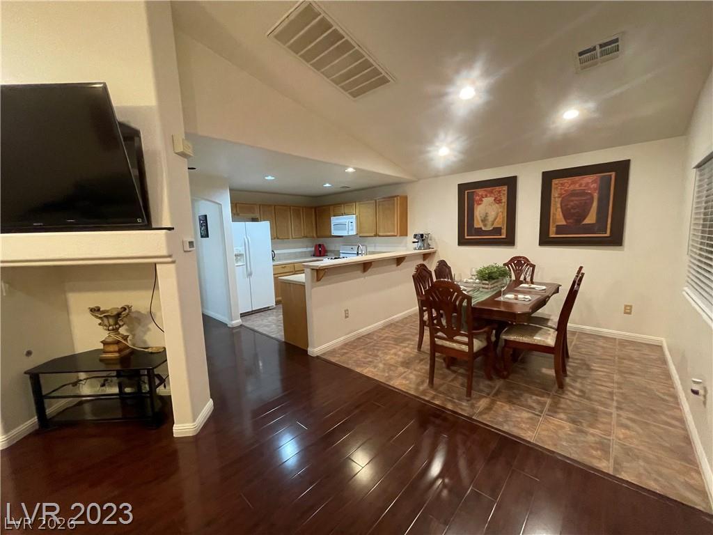 9174 Red Currant Avenue Property Photo 4