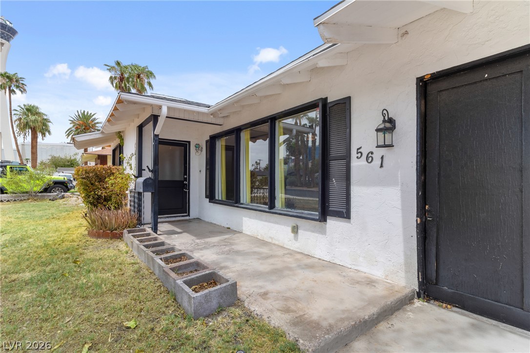 561 Bonita Avenue Property Photo 8